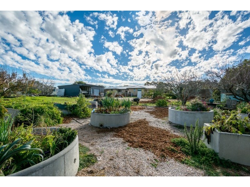 31 Peppermint Drive, Warrenup WA 6330