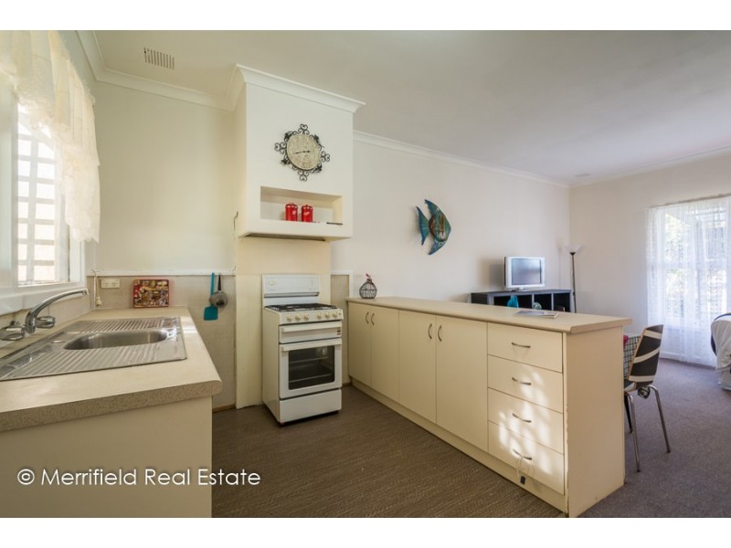 93 Chester Pass Road, Orana WA 6330