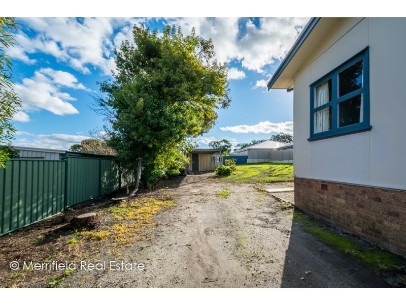 93 Chester Pass Road, Orana WA 6330