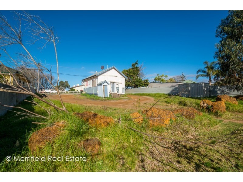 74 South Coast Highway, Orana WA 6330