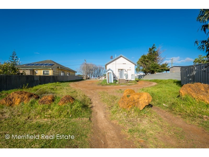 74 South Coast Highway, Orana WA 6330