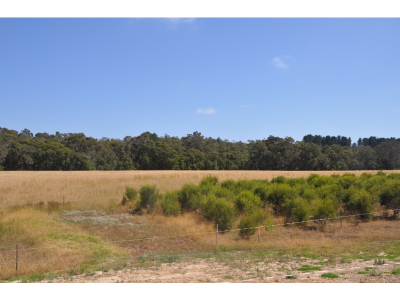 Myola Drive, Kalgan WA 6330