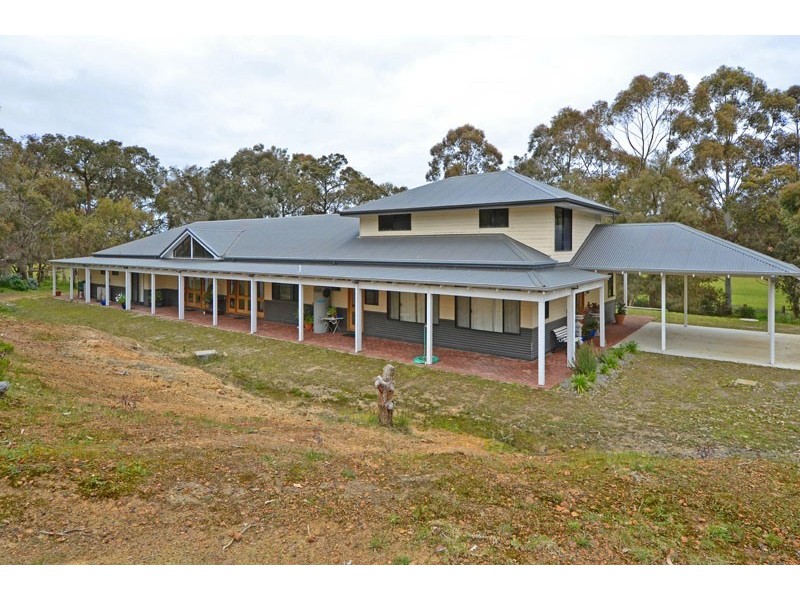 724 Hazzard Road, Millbrook WA 6330