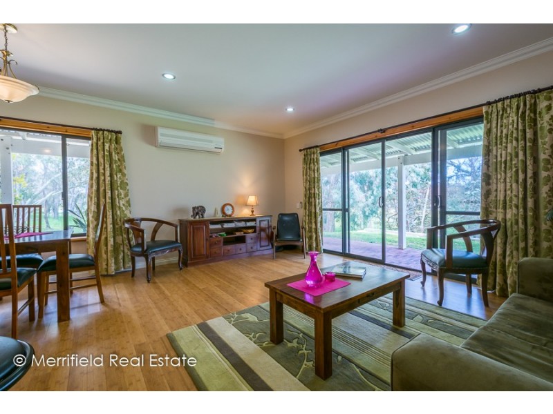 724 Hazzard Road, Millbrook WA 6330