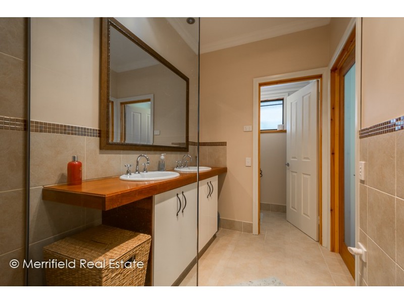 724 Hazzard Road, Millbrook WA 6330