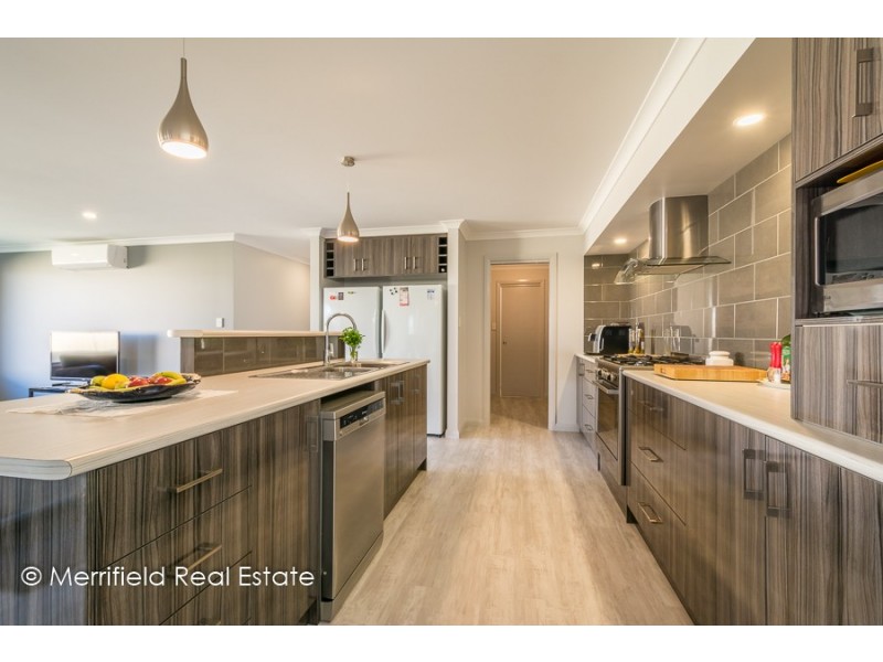 52 Hayward Crescent, Yakamia WA 6330