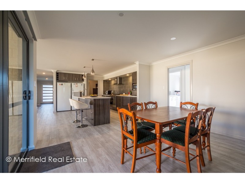 52 Hayward Crescent, Yakamia WA 6330