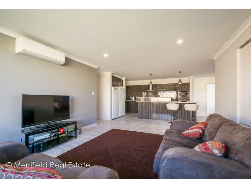 52 Hayward Crescent, Yakamia WA 6330