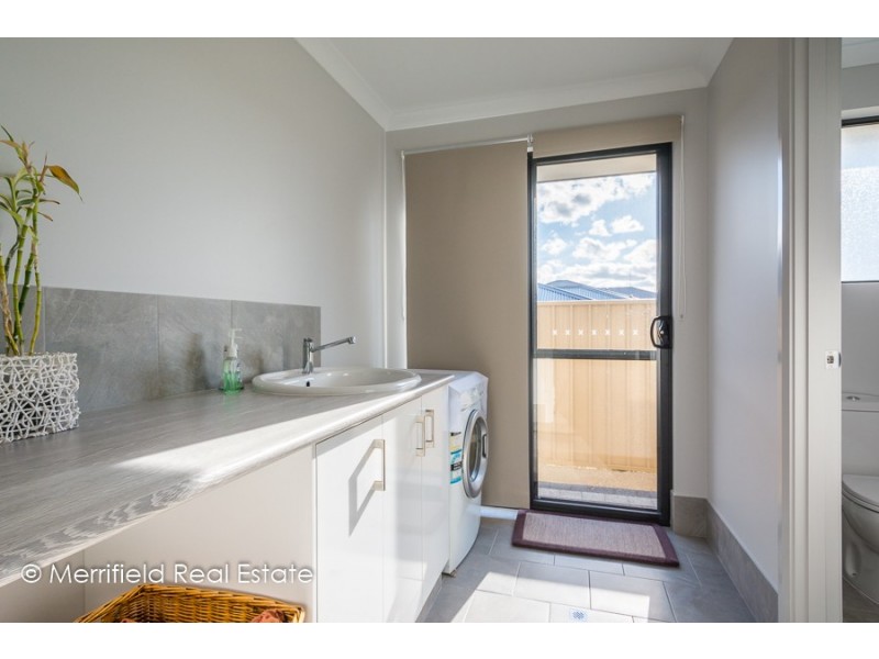 52 Hayward Crescent, Yakamia WA 6330