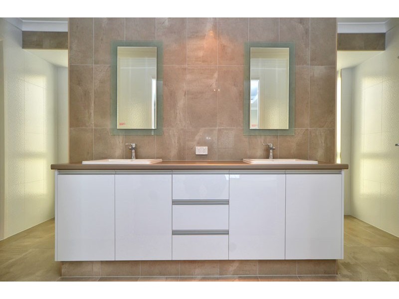 19 Galle Street, Yakamia WA 6330