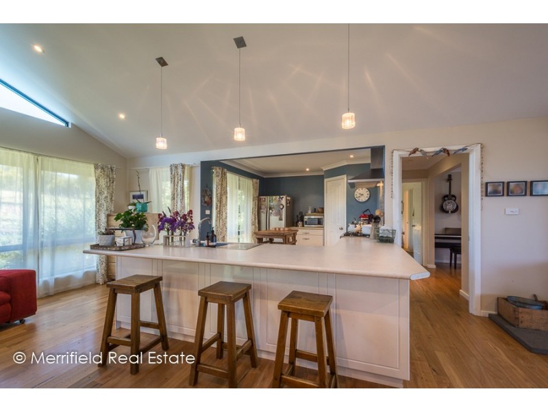 207 Deloraine Drive, Warrenup WA 6330