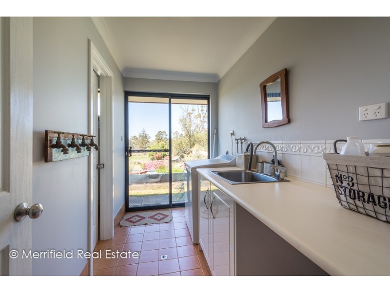 207 Deloraine Drive, Warrenup WA 6330