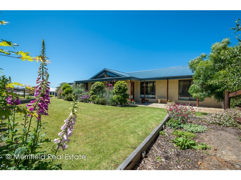 207 Deloraine Drive, Warrenup WA 6330