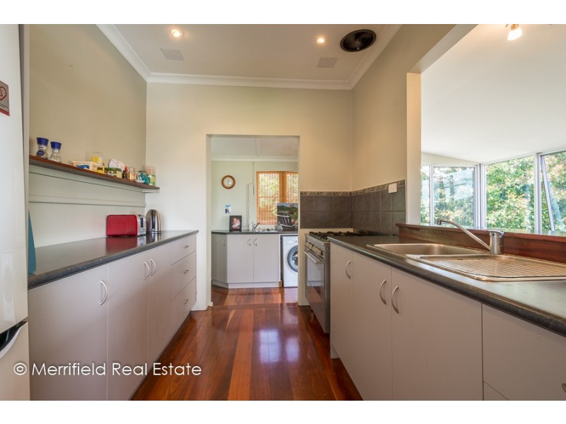 18 Munster Avenue, Mount Clarence WA 6330