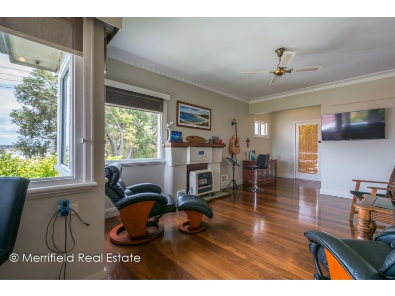 18 Munster Avenue, Mount Clarence WA 6330