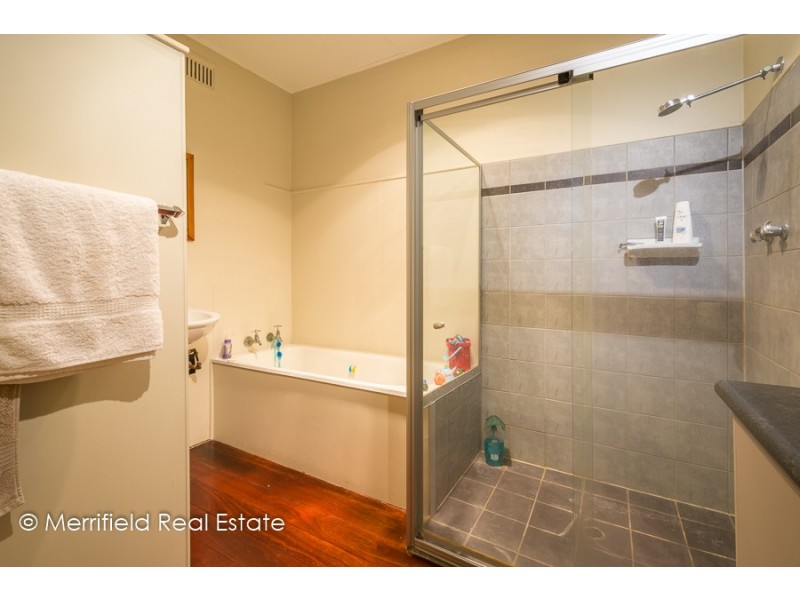 18 Munster Avenue, Mount Clarence WA 6330