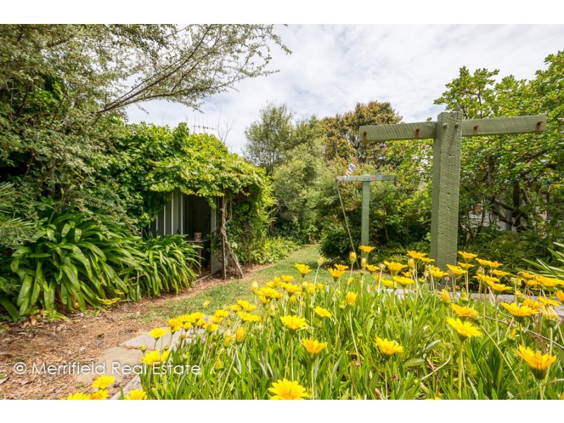 18 Munster Avenue, Mount Clarence WA 6330