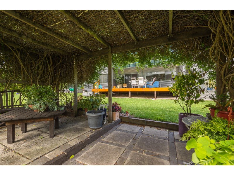 31 Prideaux Road, Lower King WA 6330