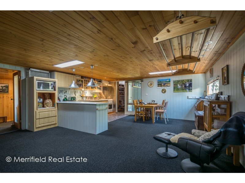 247 Siding Road, Redmond WA 6327