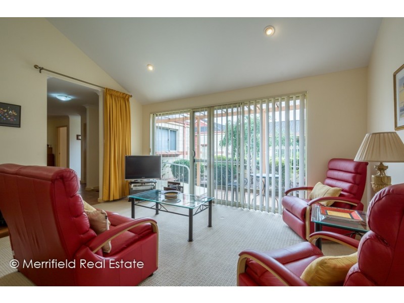 2/8 Tasman Street, Centennial Park WA 6330