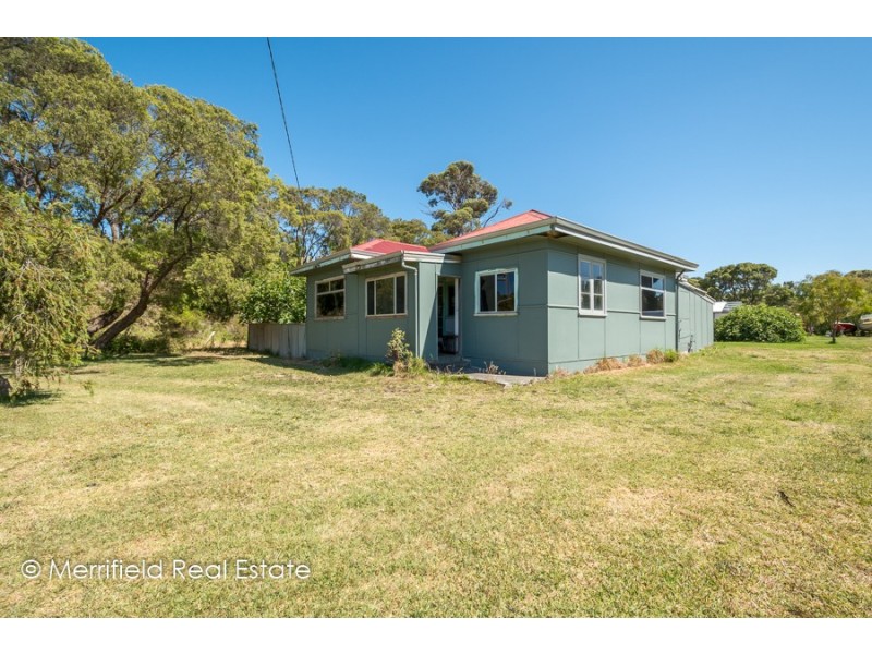 16 Harding Road, Robinson WA 6330