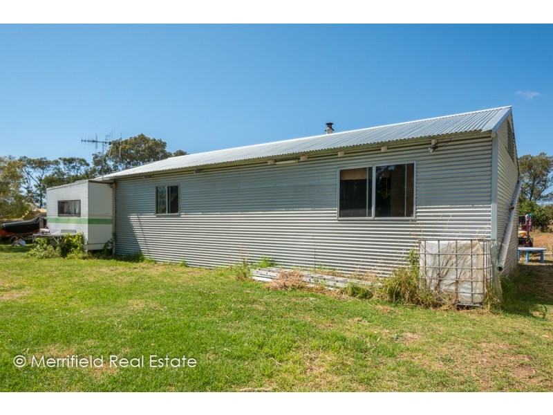 16 Harding Road, Robinson WA 6330