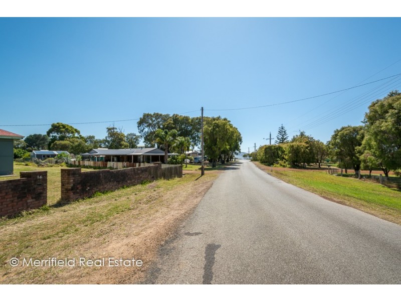 16 Harding Road, Robinson WA 6330