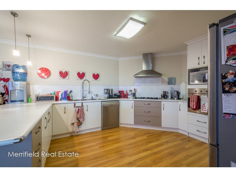 24 Grandis Way, Yakamia WA 6330