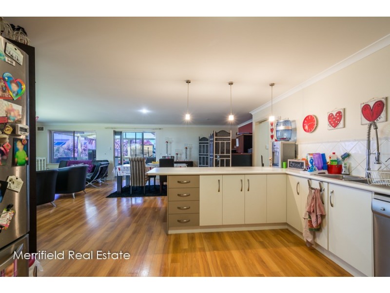 24 Grandis Way, Yakamia WA 6330