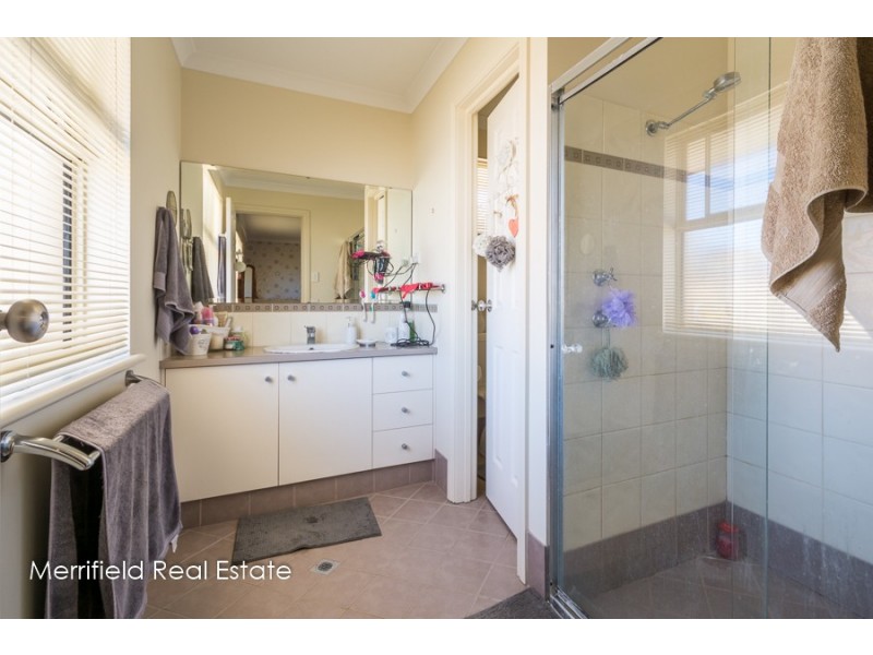 24 Grandis Way, Yakamia WA 6330