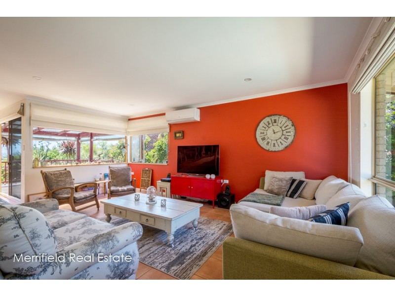 16 Burt Street, Mount Clarence WA 6330