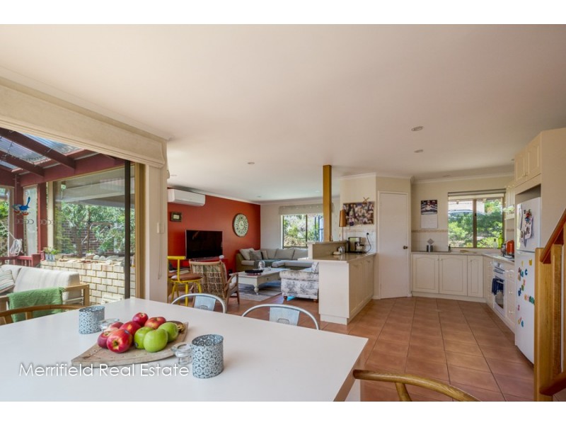 16 Burt Street, Mount Clarence WA 6330