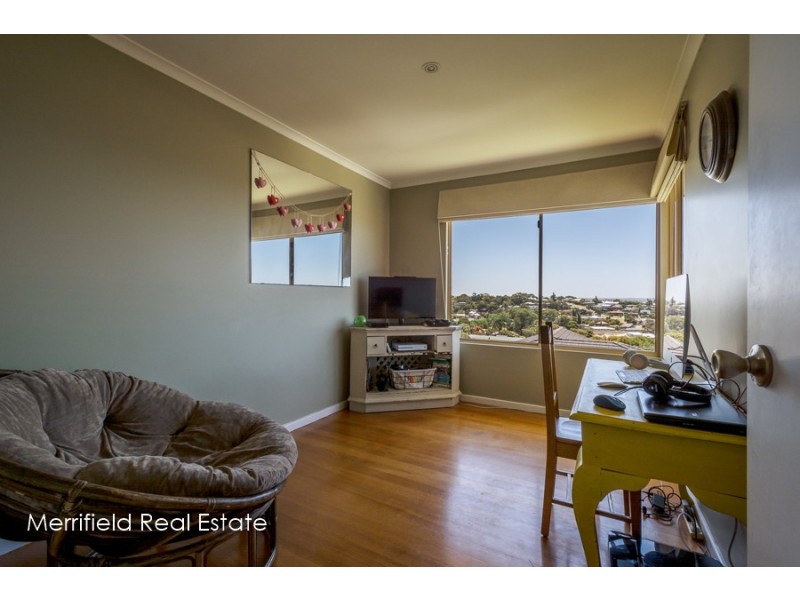 16 Burt Street, Mount Clarence WA 6330