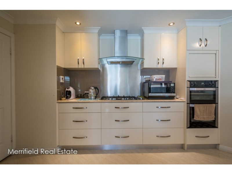 48 Lakeside Drive, Mckail WA 6330