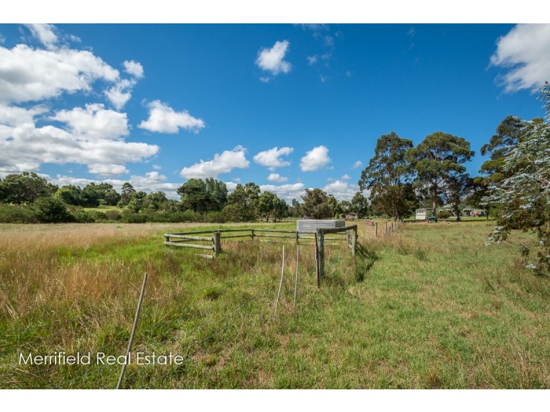 15 Willow Place, Willyung WA 6330