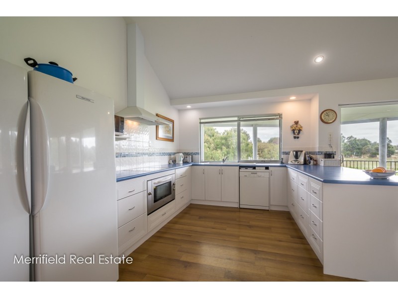 96 Home Road, Robinson WA 6330