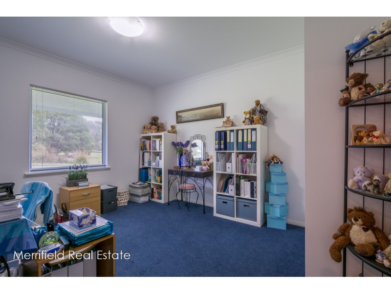 96 Home Road, Robinson WA 6330