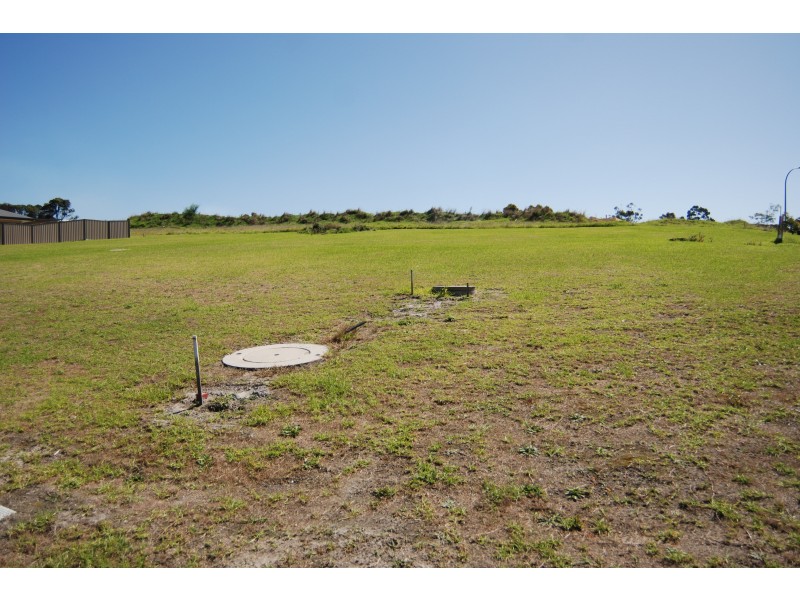 Lot 660,  Greyhound Circle, Gledhow WA 6330