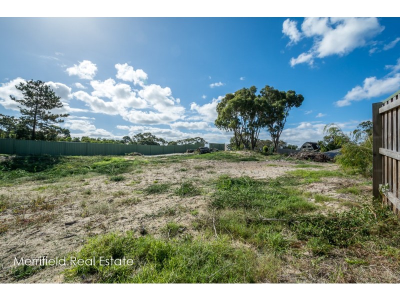 7 Finch Court, Little Grove WA 6330