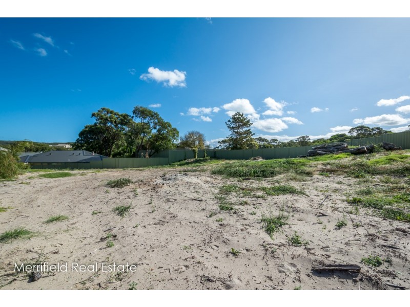 7 Finch Court, Little Grove WA 6330