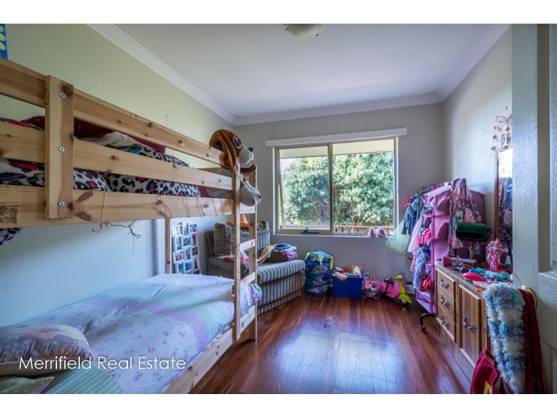 13 Victoria Street, Mount Melville WA 6330