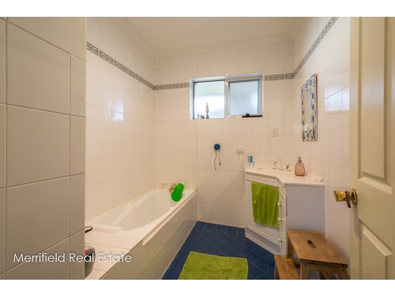 13 Victoria Street, Mount Melville WA 6330