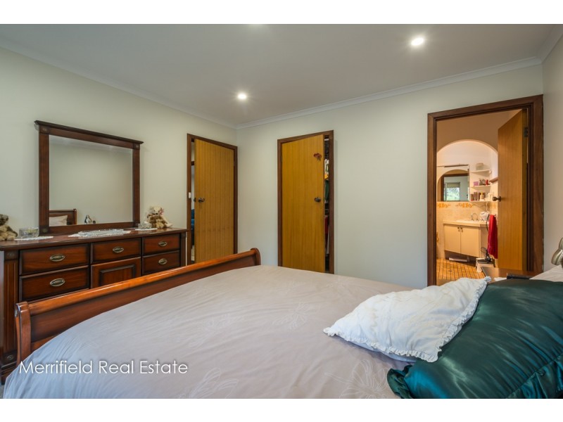 651 Frenchman Bay Road, Little Grove WA 6330