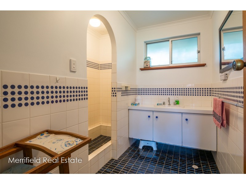 651 Frenchman Bay Road, Little Grove WA 6330