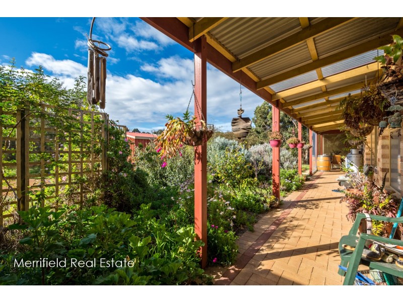 21 Hyde Court, Lower King WA 6330