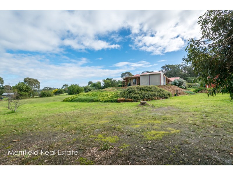 21 Hyde Court, Lower King WA 6330