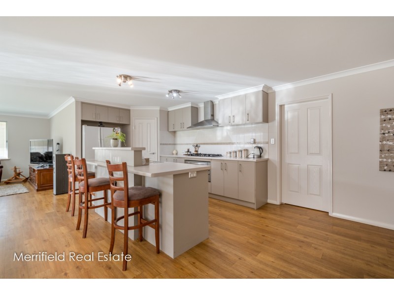 16 Mears Road, Yakamia WA 6330