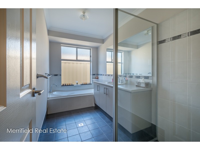 16 Mears Road, Yakamia WA 6330