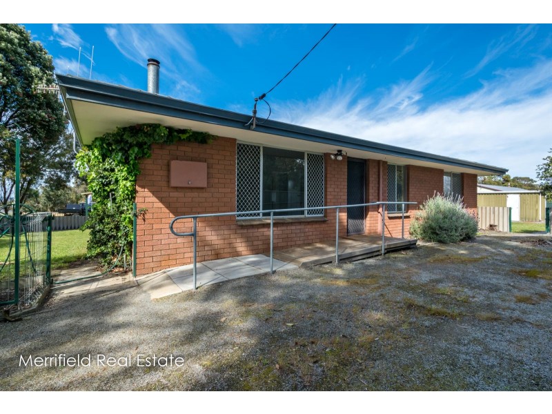 16 Wolfe Road, Gledhow WA 6330