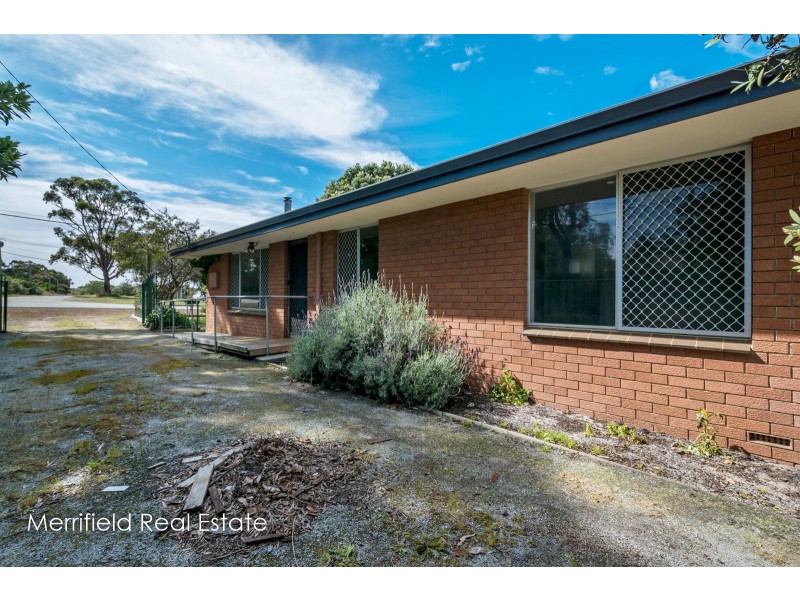 16 Wolfe Road, Gledhow WA 6330